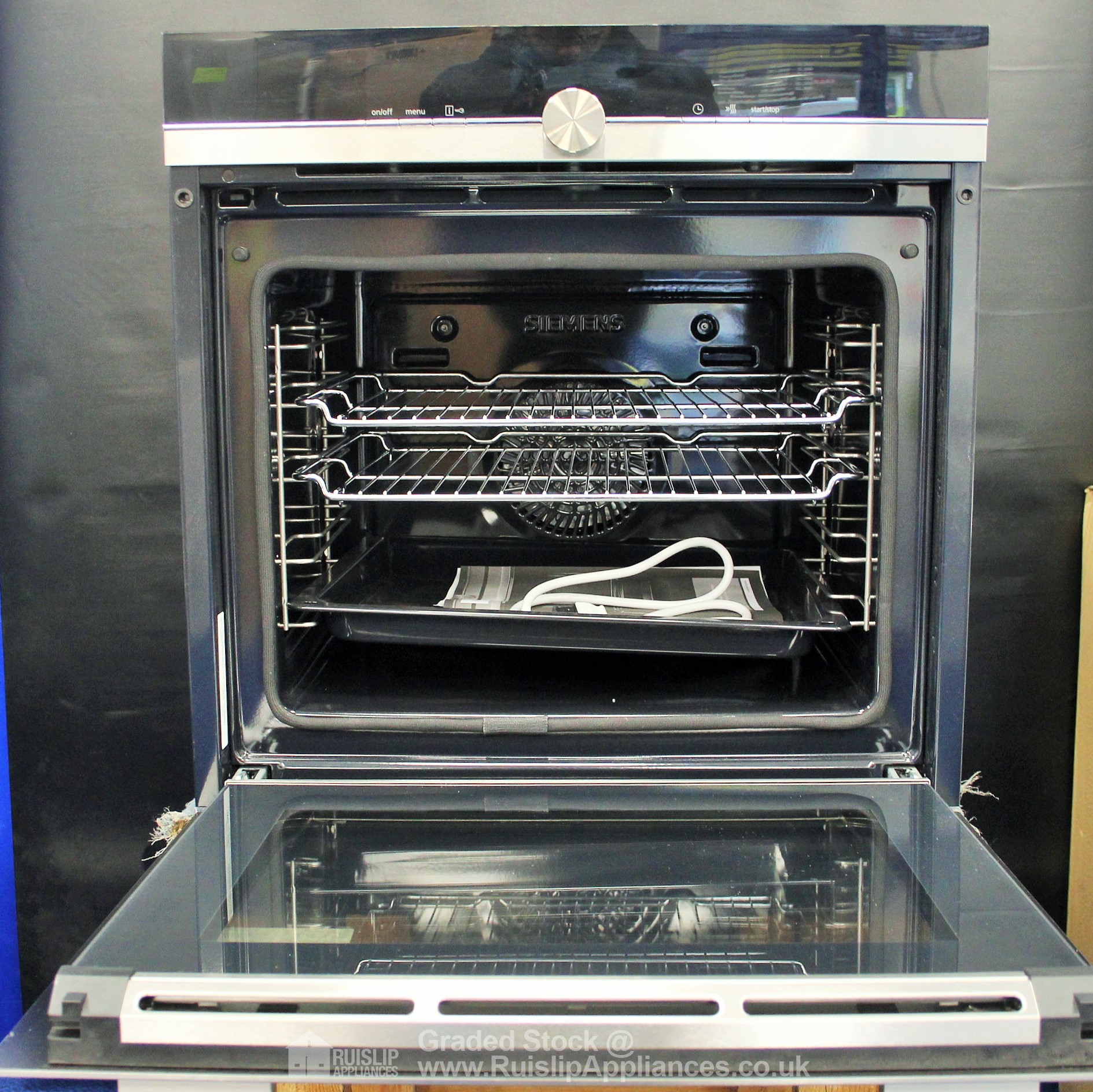 SIEMENS Single Oven IQ700 Stainless Steel HomeConnect 13 Functions A+