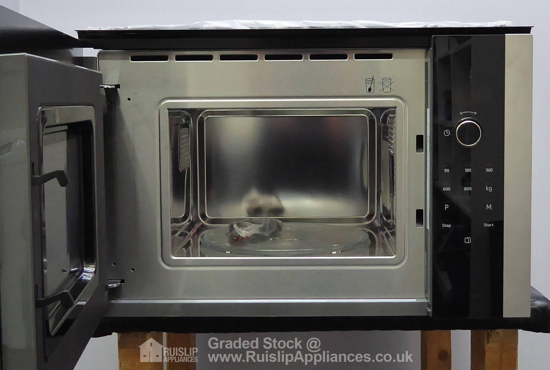 NEFF Microwave Oven Black with steel trim Upto 900W 20L 5 power levels